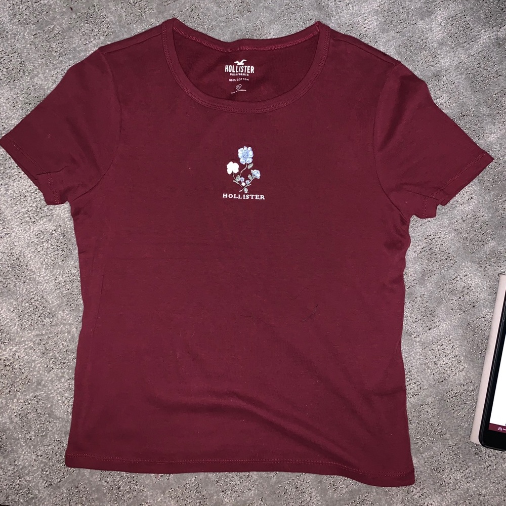 Hollister T shirt